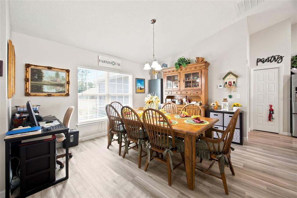 For Sale: $295,000 (3 beds, 2 baths, 1702 Square Feet)