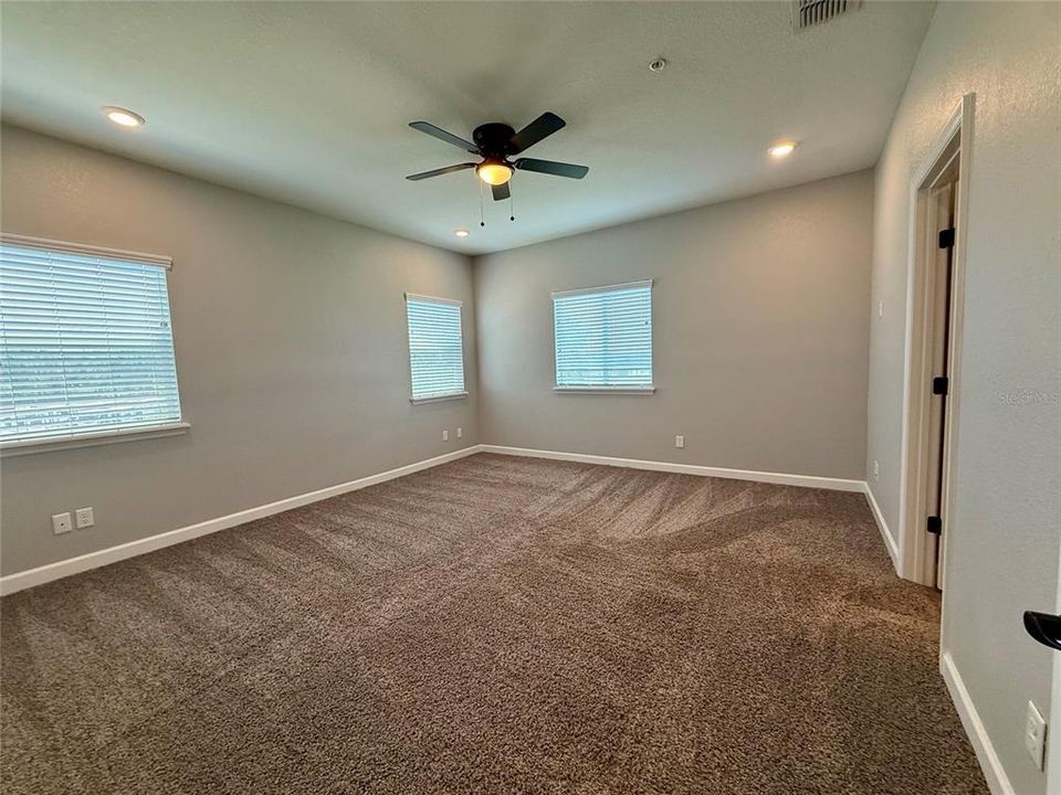 For Rent: $2,400 (3 beds, 2 baths, 1625 Square Feet)