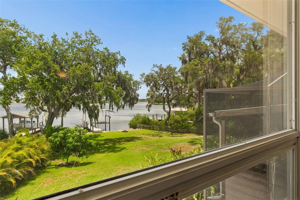 En Venta: $1,250,000 (4 camas, 2 baños, 2338 Pies cuadrados)