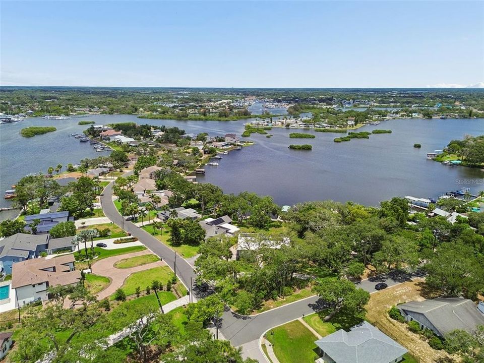 En Venta: $1,250,000 (4 camas, 2 baños, 2338 Pies cuadrados)