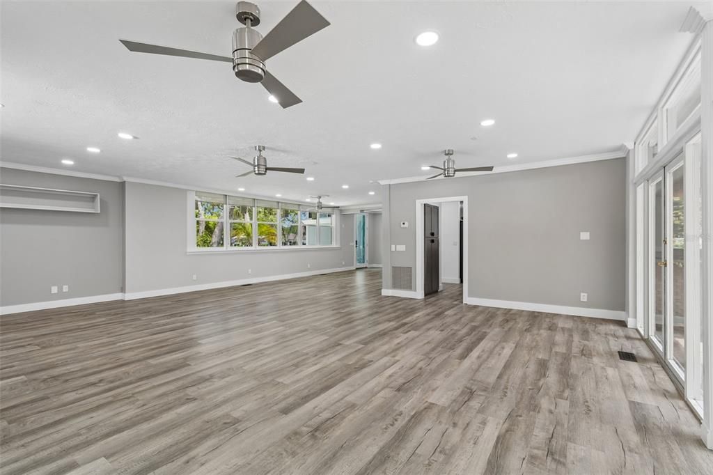 En Venta: $1,250,000 (4 camas, 2 baños, 2338 Pies cuadrados)