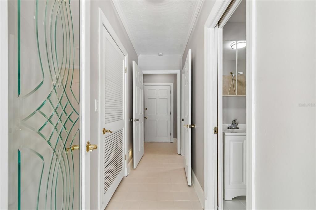 En Venta: $1,250,000 (4 camas, 2 baños, 2338 Pies cuadrados)