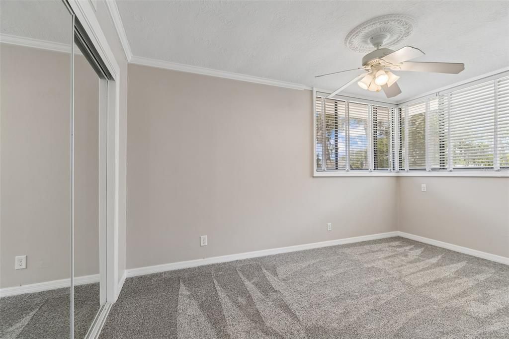 En Venta: $1,250,000 (4 camas, 2 baños, 2338 Pies cuadrados)