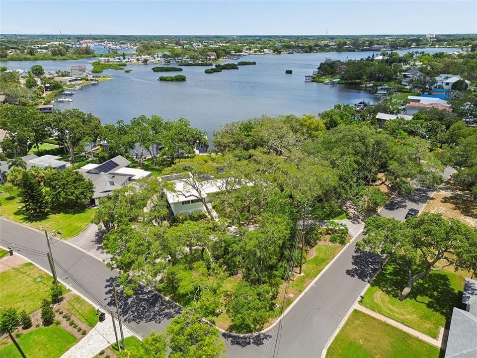 En Venta: $1,250,000 (4 camas, 2 baños, 2338 Pies cuadrados)