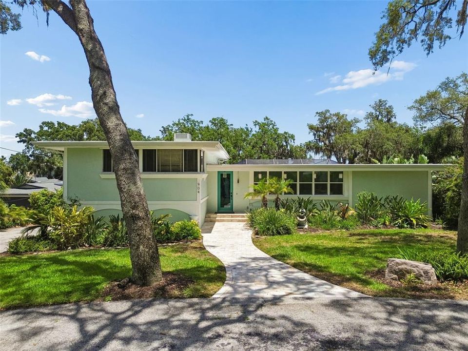 En Venta: $1,250,000 (4 camas, 2 baños, 2338 Pies cuadrados)