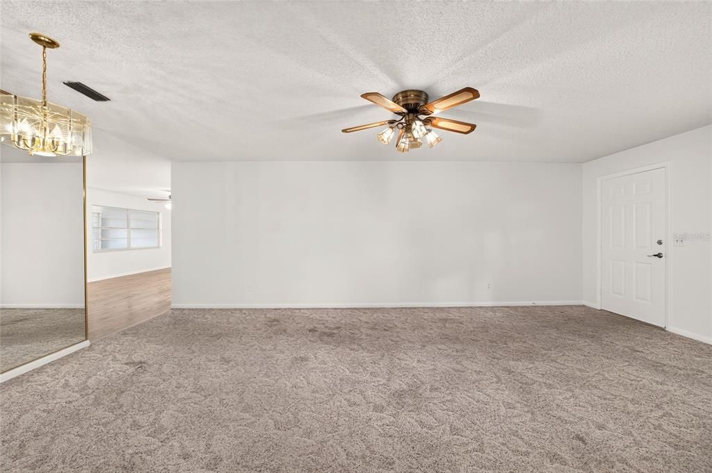 For Sale: $149,999 (2 beds, 2 baths, 1503 Square Feet)