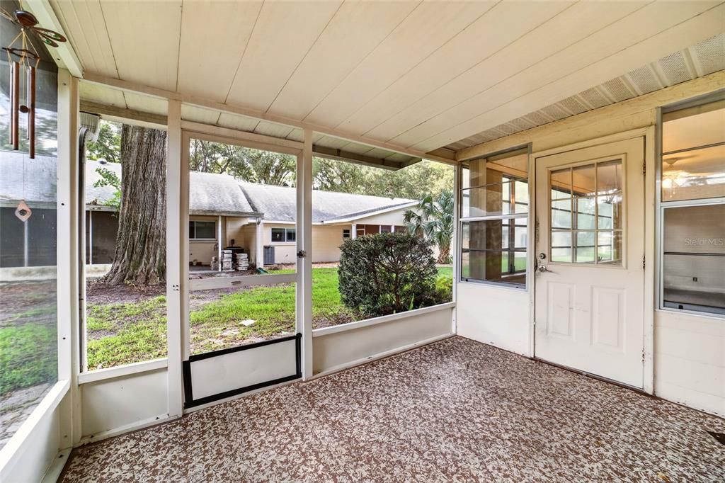 For Sale: $149,999 (2 beds, 2 baths, 1503 Square Feet)