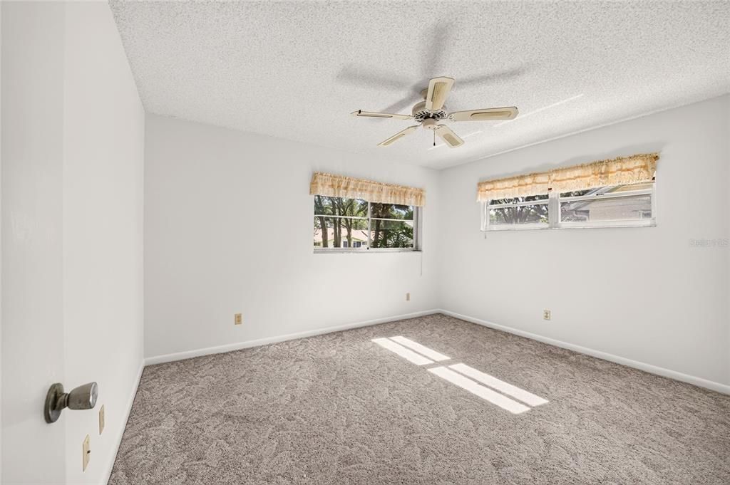For Sale: $149,999 (2 beds, 2 baths, 1503 Square Feet)
