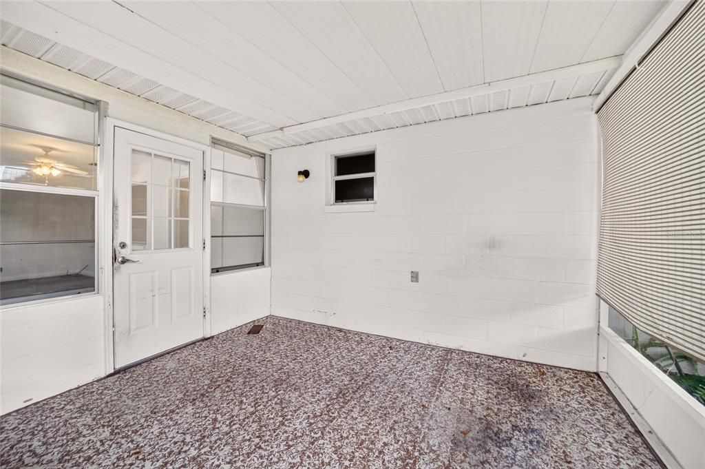 For Sale: $149,999 (2 beds, 2 baths, 1503 Square Feet)