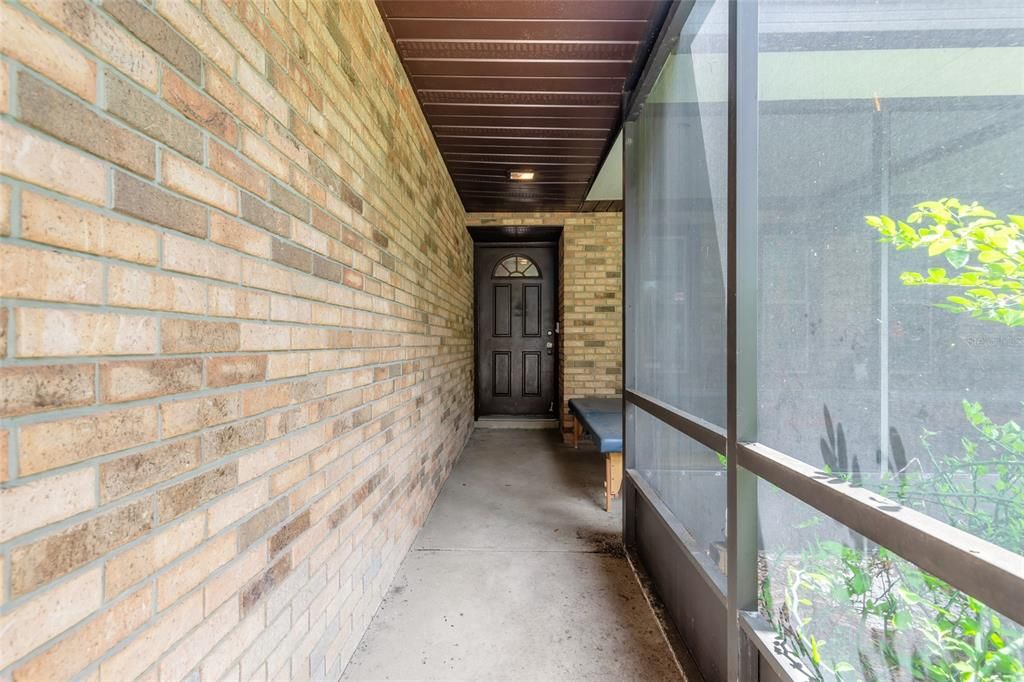 En Venta: $320,000 (3 camas, 2 baños, 2002 Pies cuadrados)