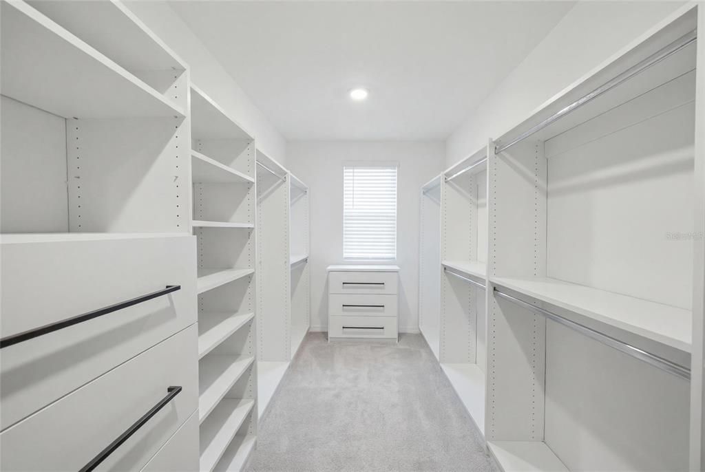 En Renta: $2,600 (4 camas, 2 baños, 2334 Pies cuadrados)