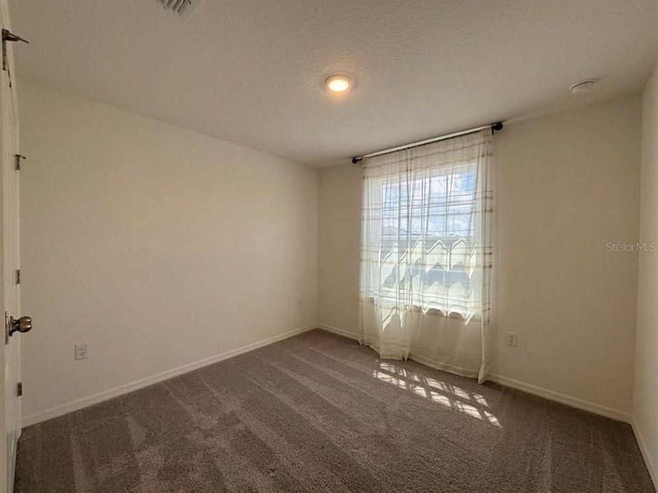 For Rent: $2,300 (4 beds, 2 baths, 2123 Square Feet)