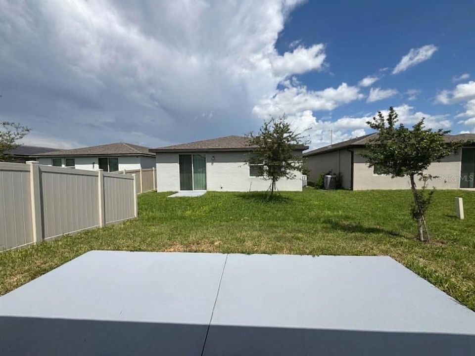 For Rent: $2,300 (4 beds, 2 baths, 2123 Square Feet)