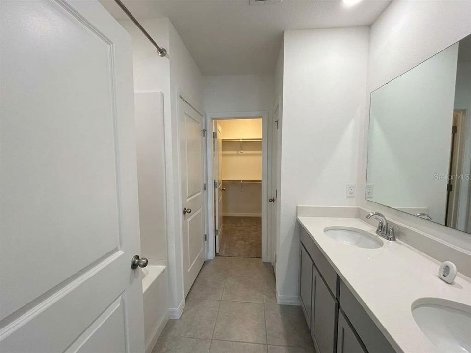 For Rent: $2,300 (4 beds, 2 baths, 2123 Square Feet)