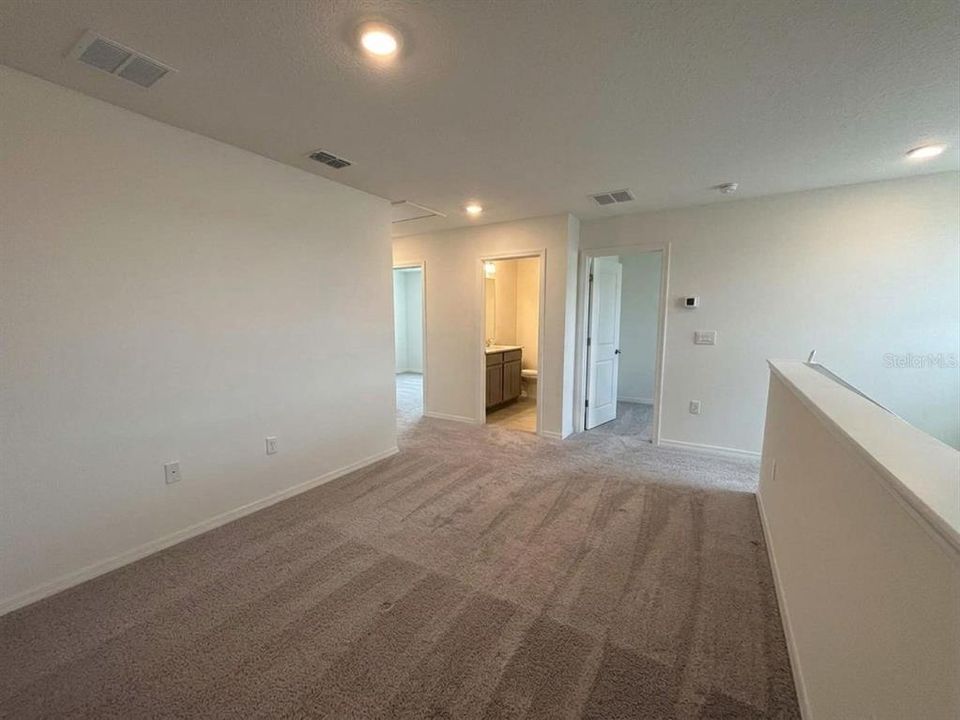 For Rent: $2,300 (4 beds, 2 baths, 2123 Square Feet)