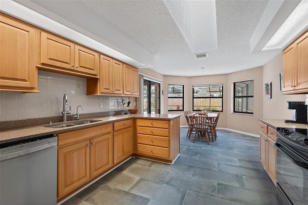 For Sale: $359,900 (3 beds, 2 baths, 1812 Square Feet)