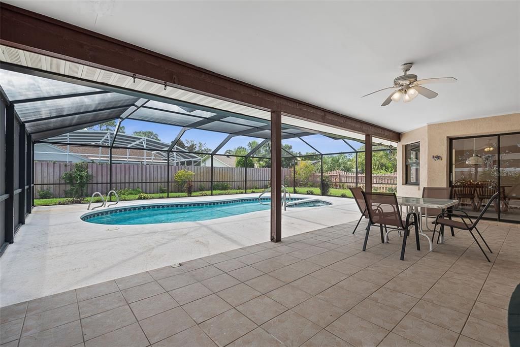 For Sale: $359,900 (3 beds, 2 baths, 1812 Square Feet)