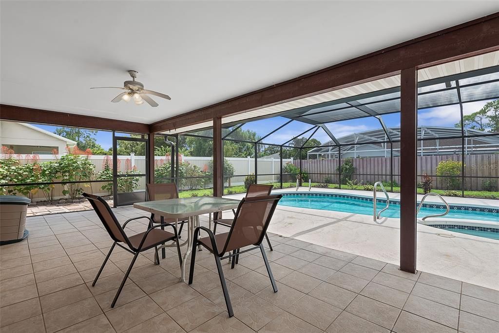 For Sale: $359,900 (3 beds, 2 baths, 1812 Square Feet)
