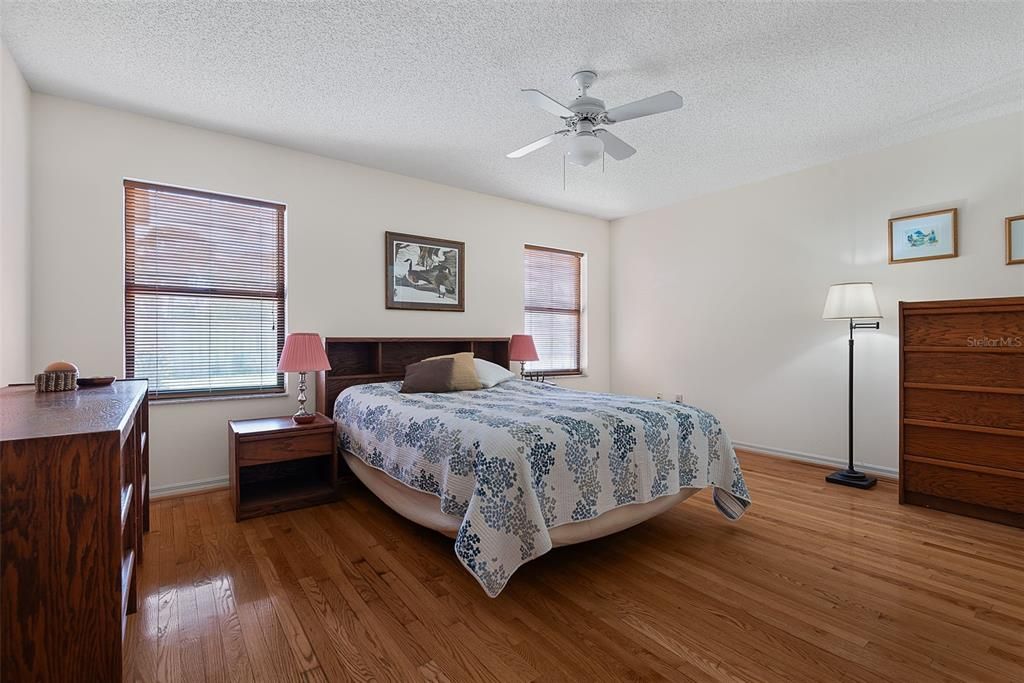 For Sale: $359,900 (3 beds, 2 baths, 1812 Square Feet)