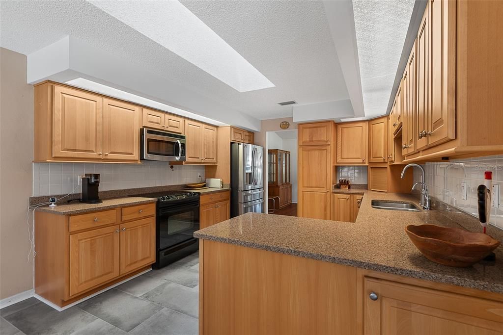 For Sale: $359,900 (3 beds, 2 baths, 1812 Square Feet)