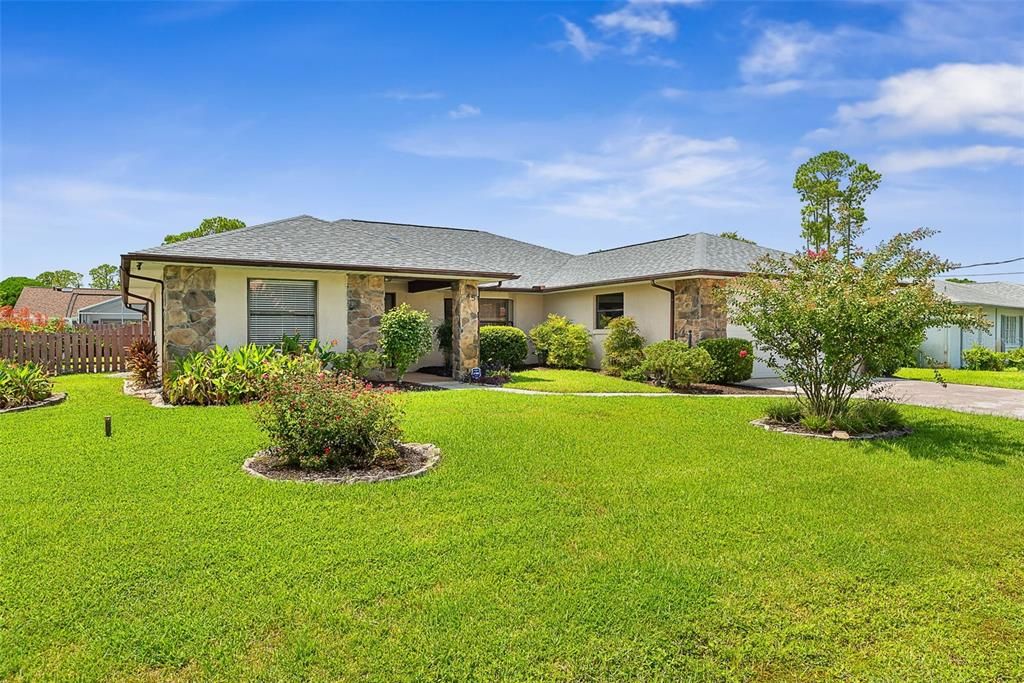For Sale: $359,900 (3 beds, 2 baths, 1812 Square Feet)