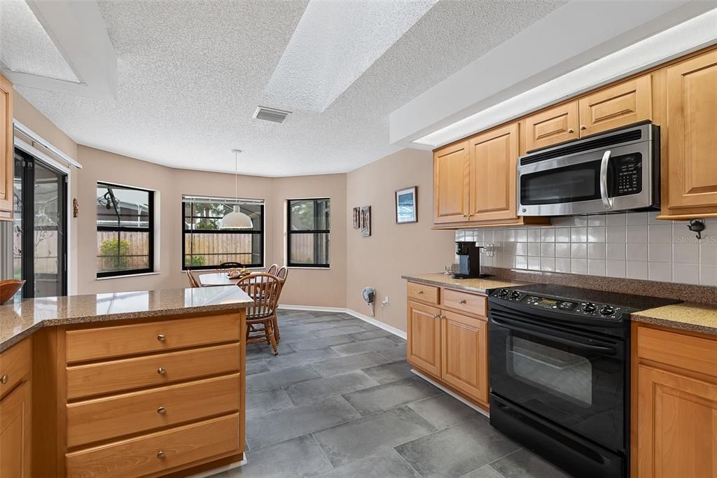 For Sale: $359,900 (3 beds, 2 baths, 1812 Square Feet)