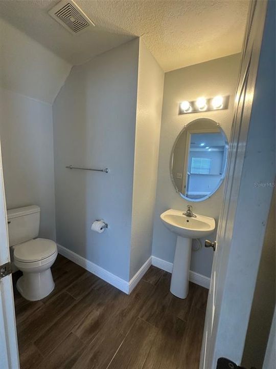 For Rent: $1,965 (3 beds, 2 baths, 1665 Square Feet)
