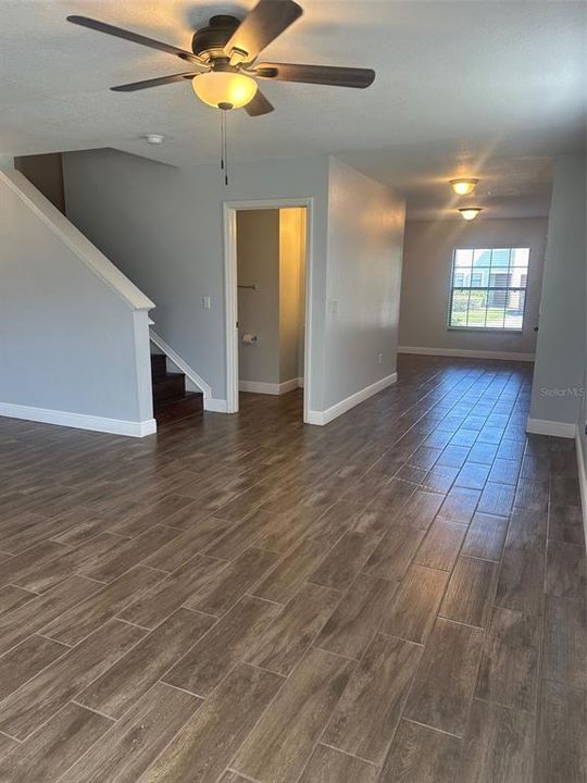 For Rent: $1,965 (3 beds, 2 baths, 1665 Square Feet)