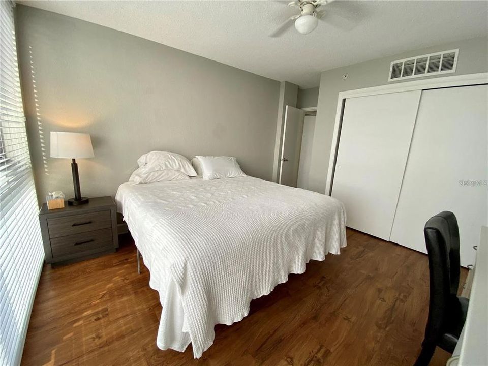 For Rent: $2,690 (2 beds, 2 baths, 1045 Square Feet)