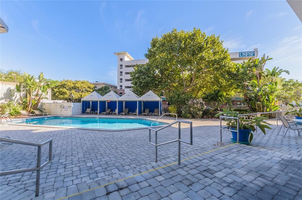 For Rent: $2,690 (2 beds, 2 baths, 1045 Square Feet)