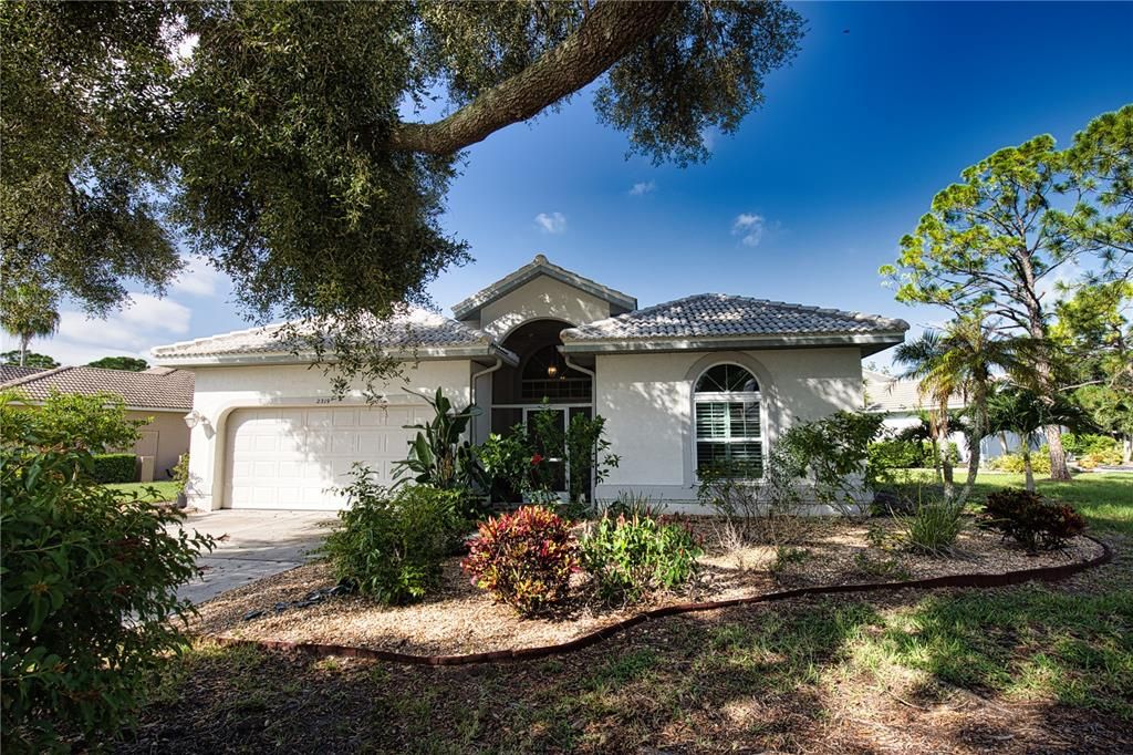 For Rent: $2,650 (3 beds, 2 baths, 1635 Square Feet)