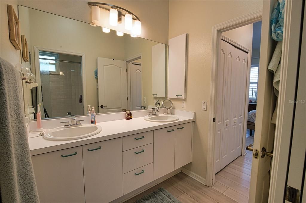 For Rent: $2,650 (3 beds, 2 baths, 1635 Square Feet)