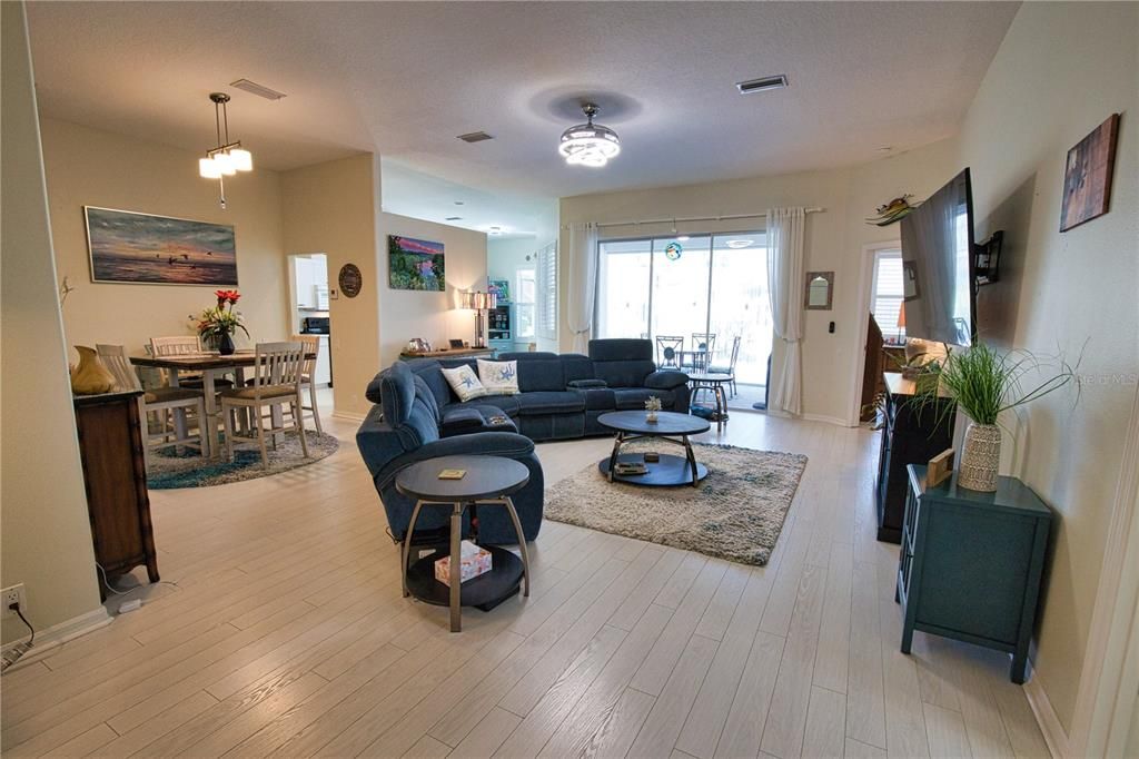 For Rent: $2,650 (3 beds, 2 baths, 1635 Square Feet)