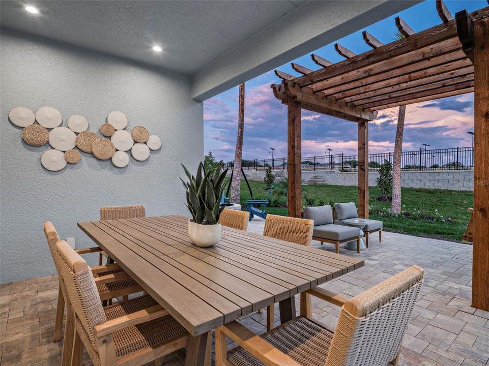 For Sale: $371,990 (2 beds, 2 baths, 1434 Square Feet)