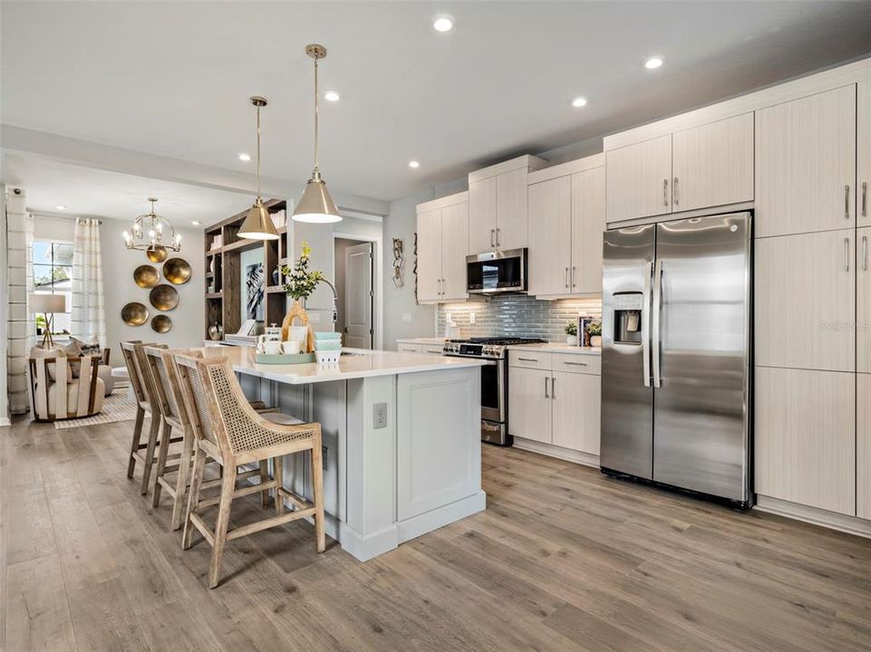 For Sale: $371,990 (2 beds, 2 baths, 1434 Square Feet)
