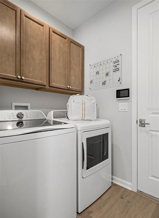 For Sale: $371,990 (2 beds, 2 baths, 1434 Square Feet)