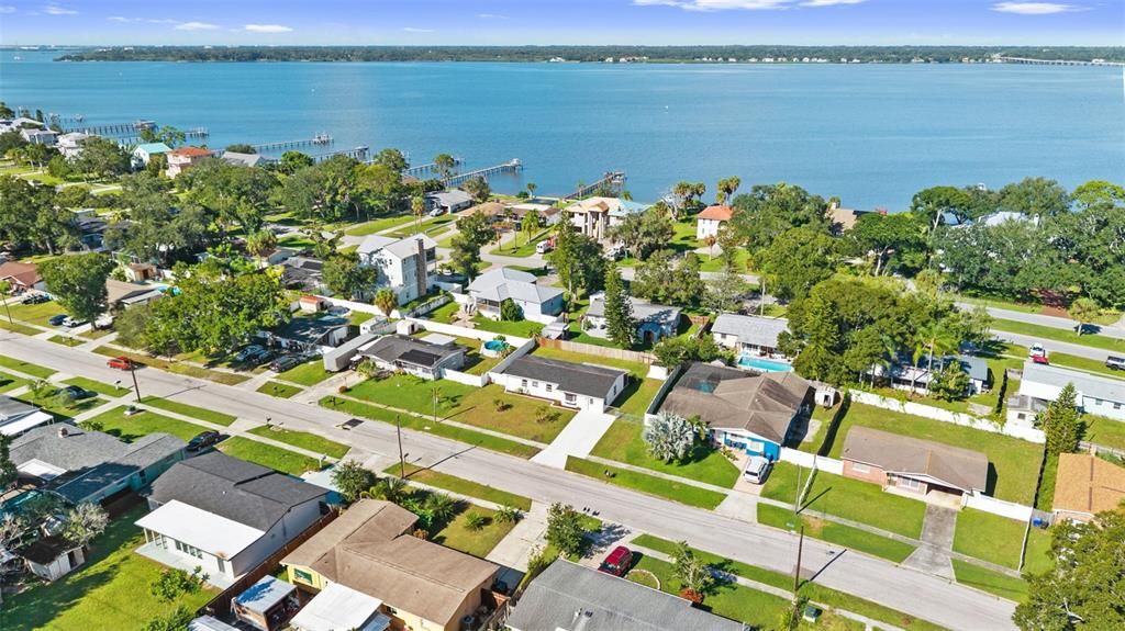 For Sale: $320,999 (3 beds, 1 baths, 1272 Square Feet)