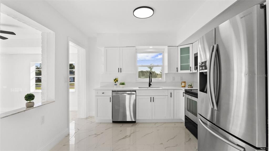 For Sale: $320,999 (3 beds, 1 baths, 1272 Square Feet)