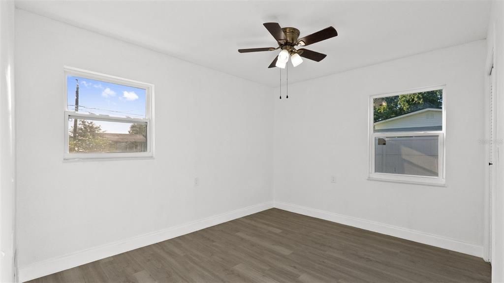 For Sale: $320,999 (3 beds, 1 baths, 1272 Square Feet)