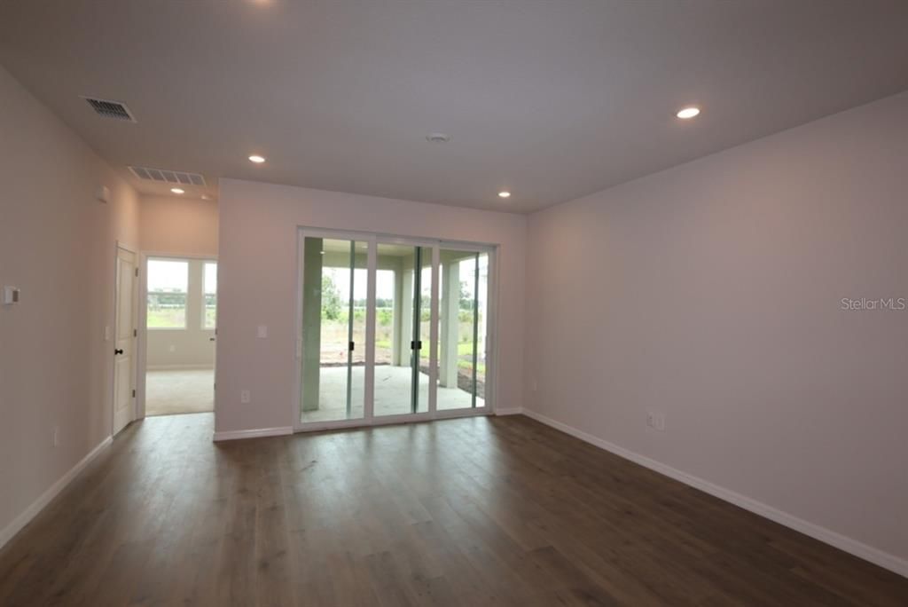 For Sale: $474,990 (2 beds, 2 baths, 1748 Square Feet)