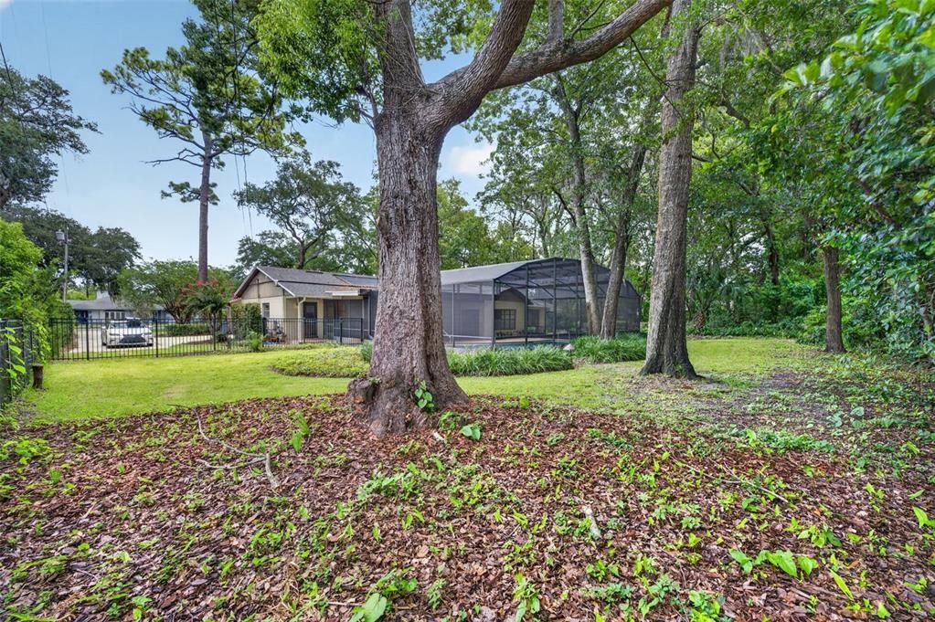 For Sale: $699,000 (4 beds, 2 baths, 2545 Square Feet)