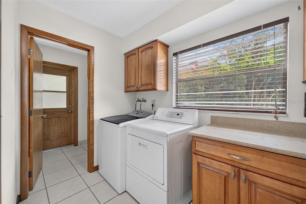 For Sale: $699,000 (4 beds, 2 baths, 2545 Square Feet)