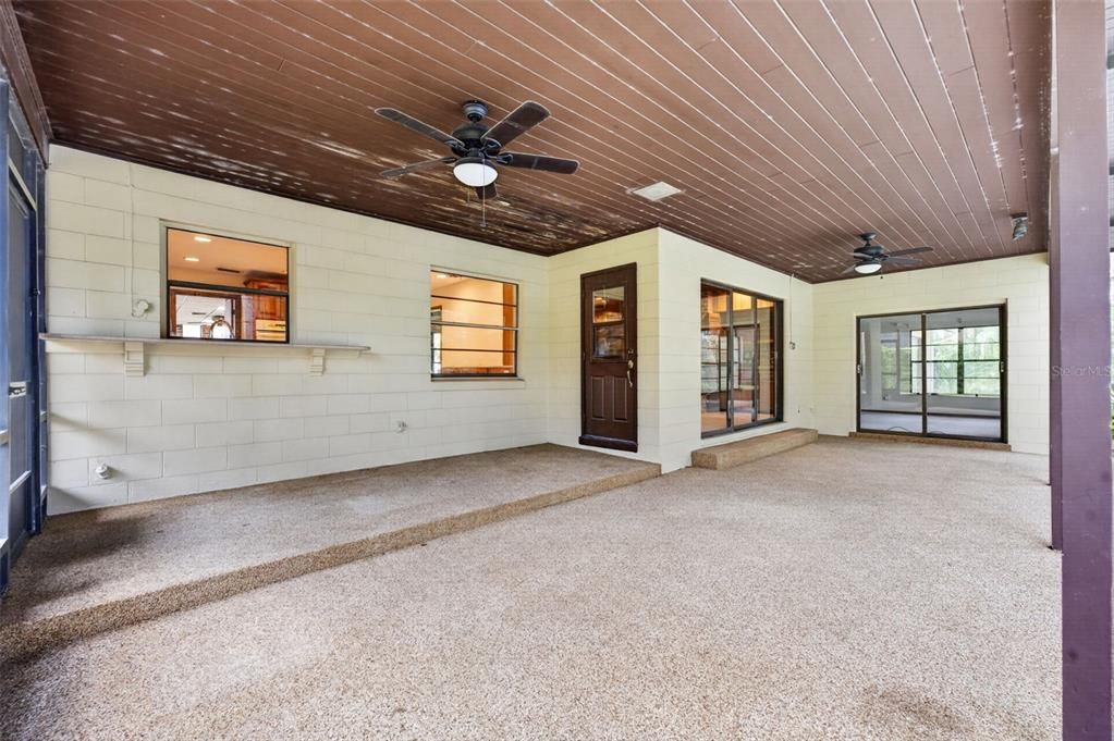 For Sale: $699,000 (4 beds, 2 baths, 2545 Square Feet)