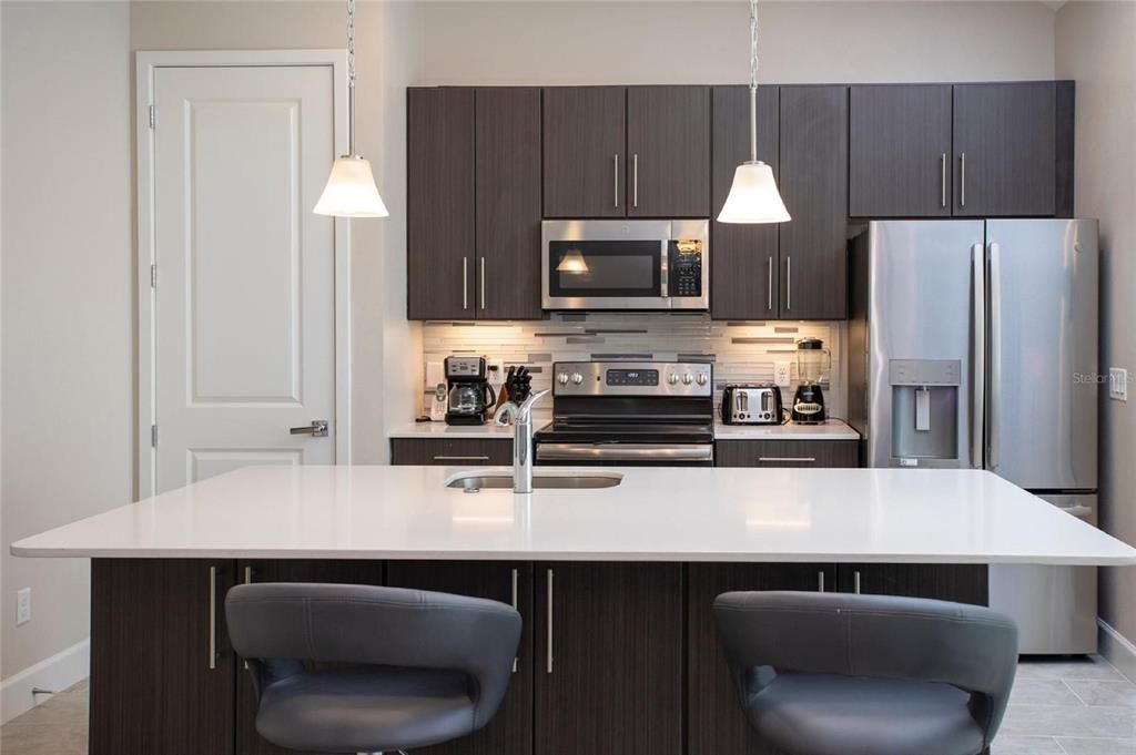 For Sale: $389,000 (4 beds, 3 baths, 1871 Square Feet)