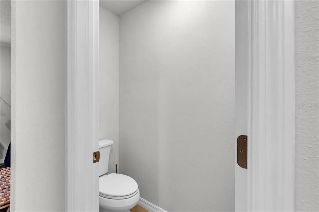 For Sale: $389,700 (4 beds, 2 baths, 2338 Square Feet)