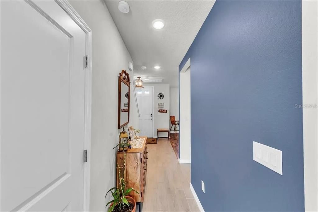 For Sale: $389,700 (4 beds, 2 baths, 2338 Square Feet)