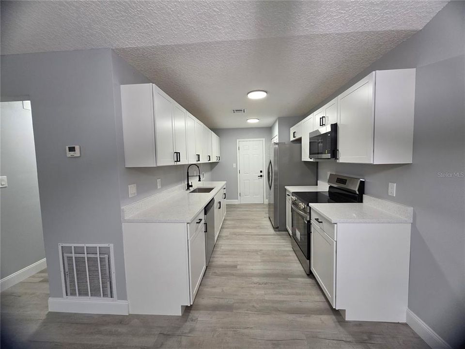 En Venta: $239,000 (3 camas, 2 baños, 1128 Pies cuadrados)