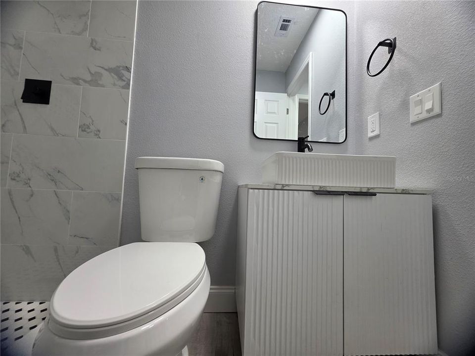 En Venta: $239,000 (3 camas, 2 baños, 1128 Pies cuadrados)