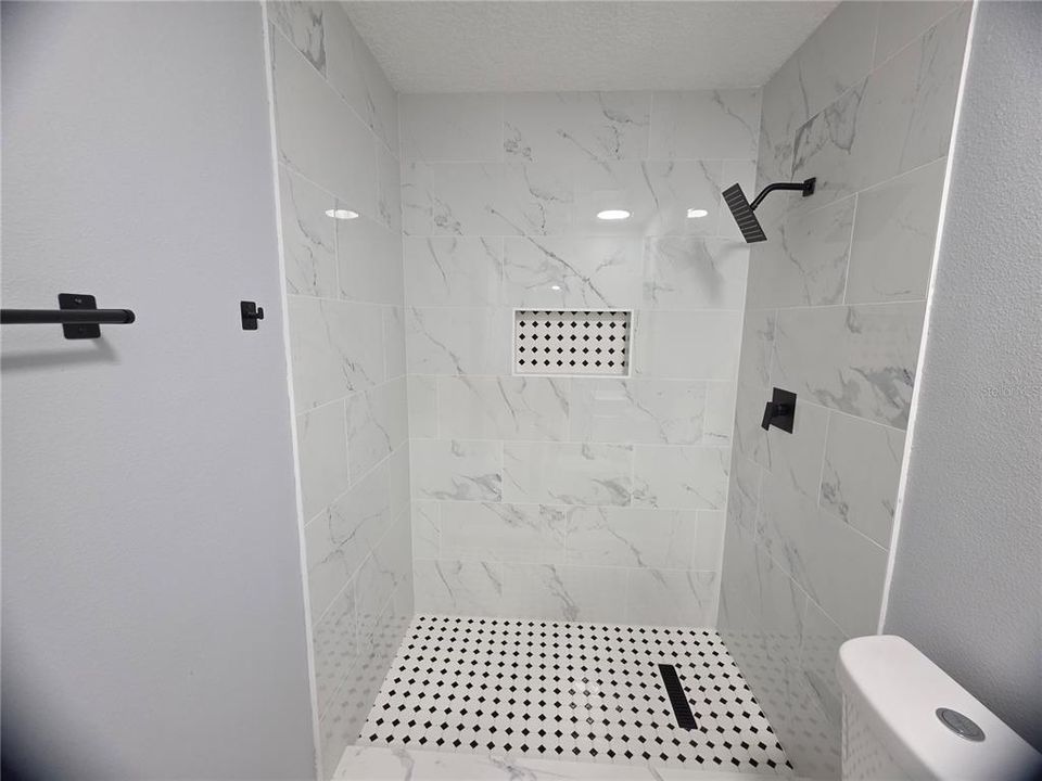 En Venta: $239,000 (3 camas, 2 baños, 1128 Pies cuadrados)