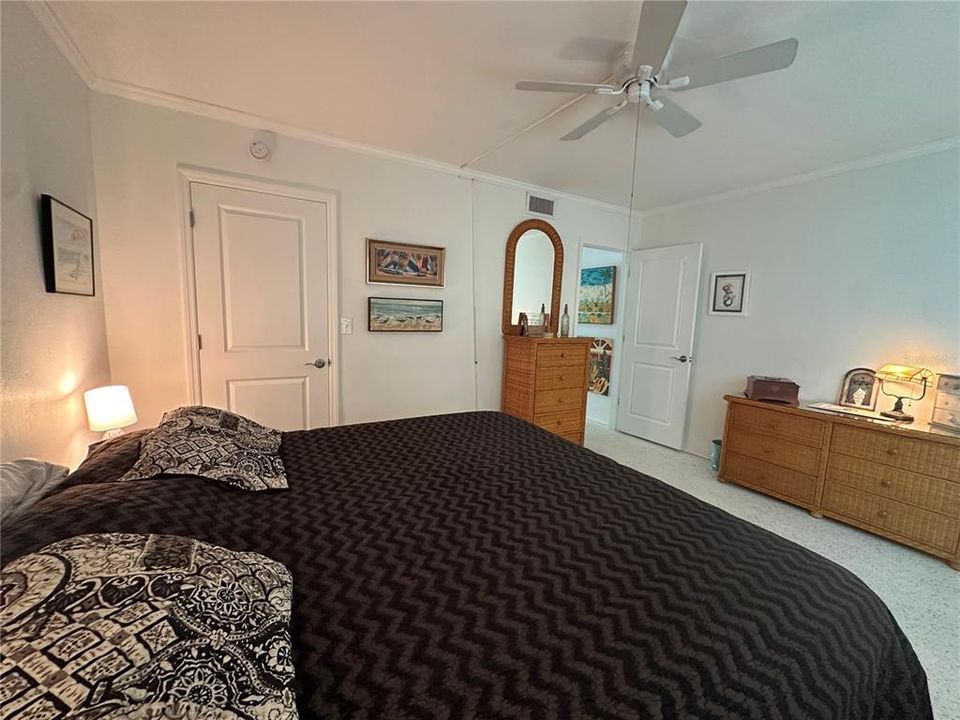 В аренду: $1,800 (1 спален, 1 ванн, 720 Квадратных фут)